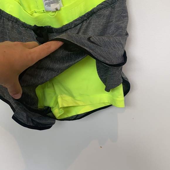 Nike running shorts Small - Picture 4 of 8